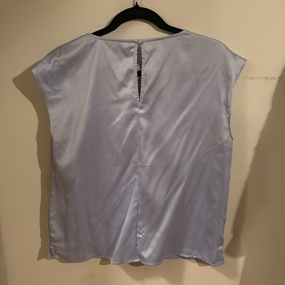 ⭐️Ladies Blouse - Picture 2 of 4